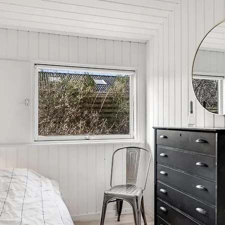 Krum - 250m From The Sea By Interhome * Bøtø By